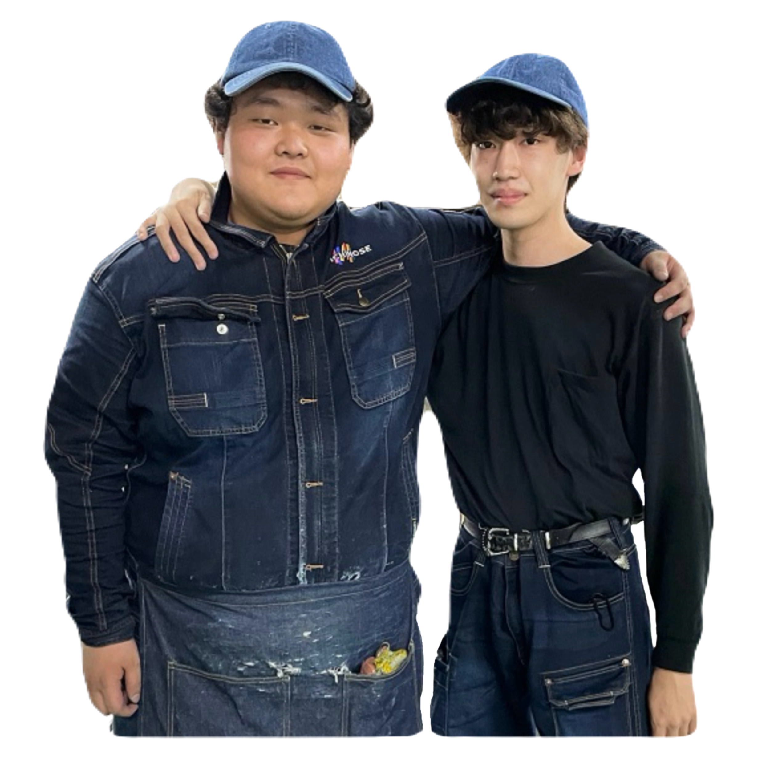 仲良し二人組が肩を組んでいる写真。