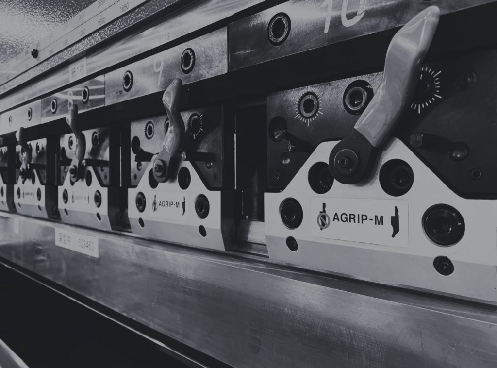 4mベンダーの刃の画像